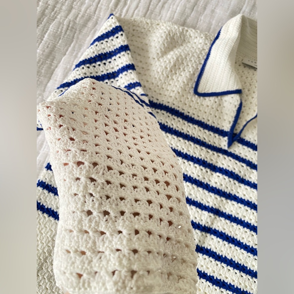 SANDRO Elise Stripe Crochet Cropped White Navy V-Neck Sweater Size Eu2/usM - Picture 10 of 12